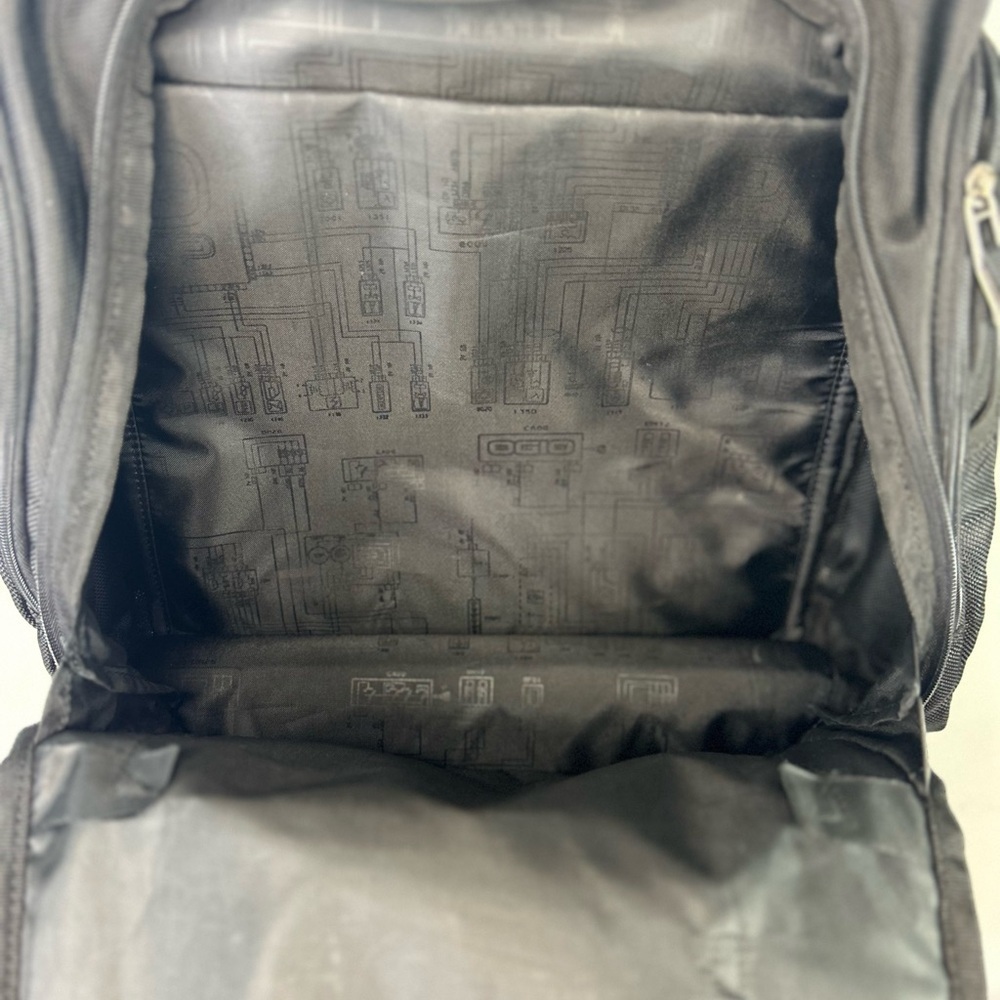 OGIO Mercur Laptop Backpack – Black | Wilson & Company Edition | PRISTINE - Picture 10 of 11